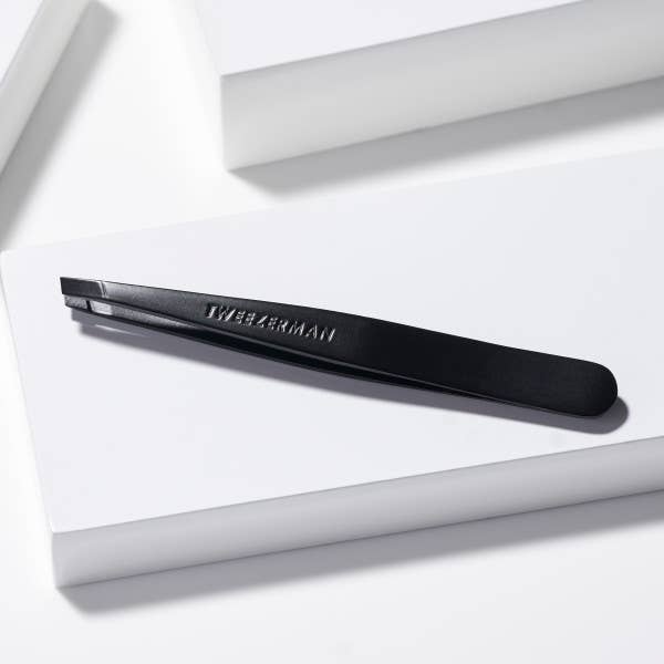 Retail-Black Matte Slant Tweezer