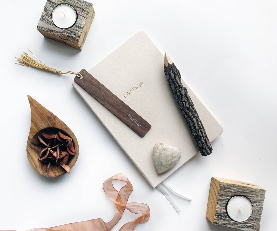 Custom Text Foil Embossed Wooden Bookmark: Gold / Evergreen