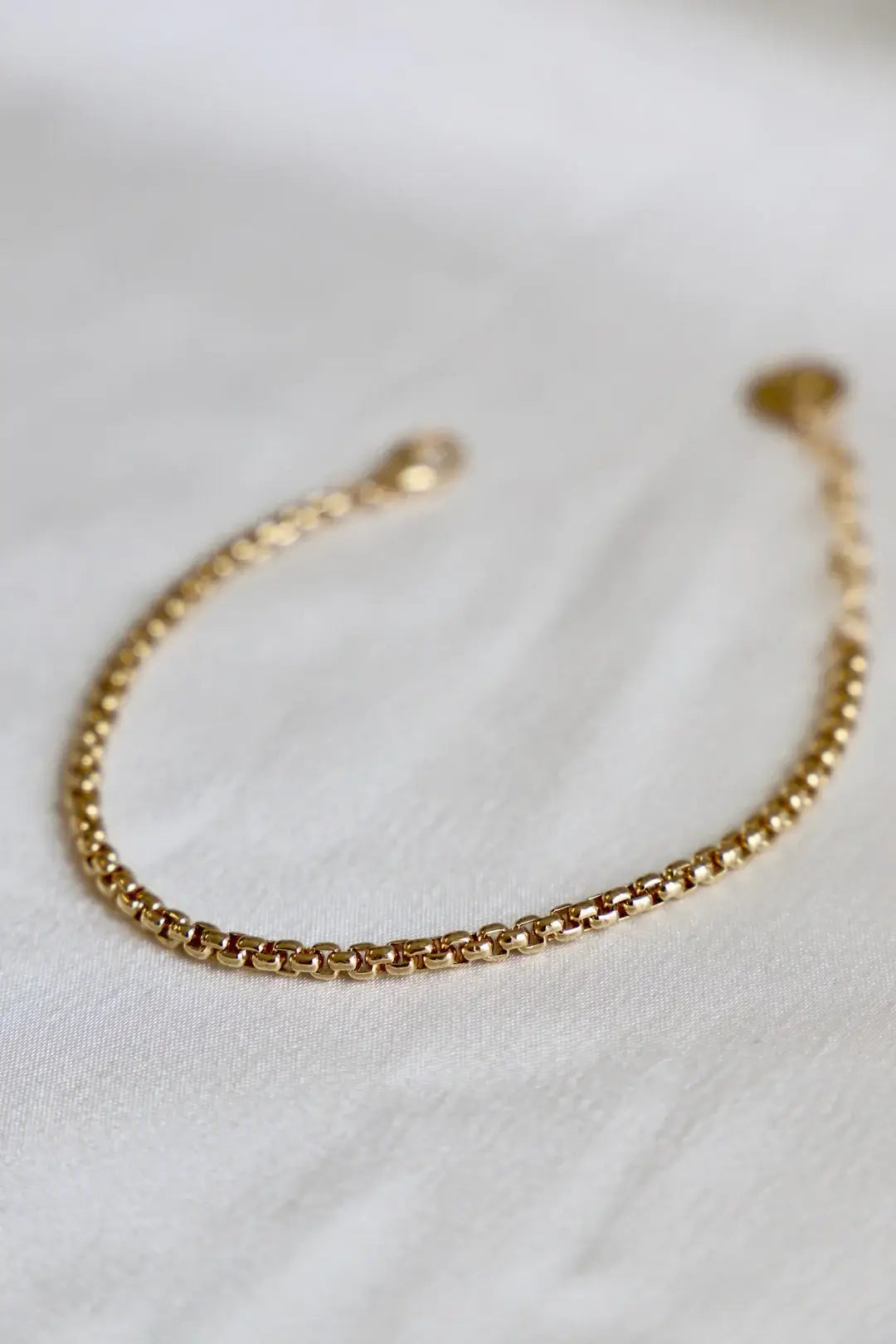B1197 Bracelet-Nova Holland Round Box Chain SMALL