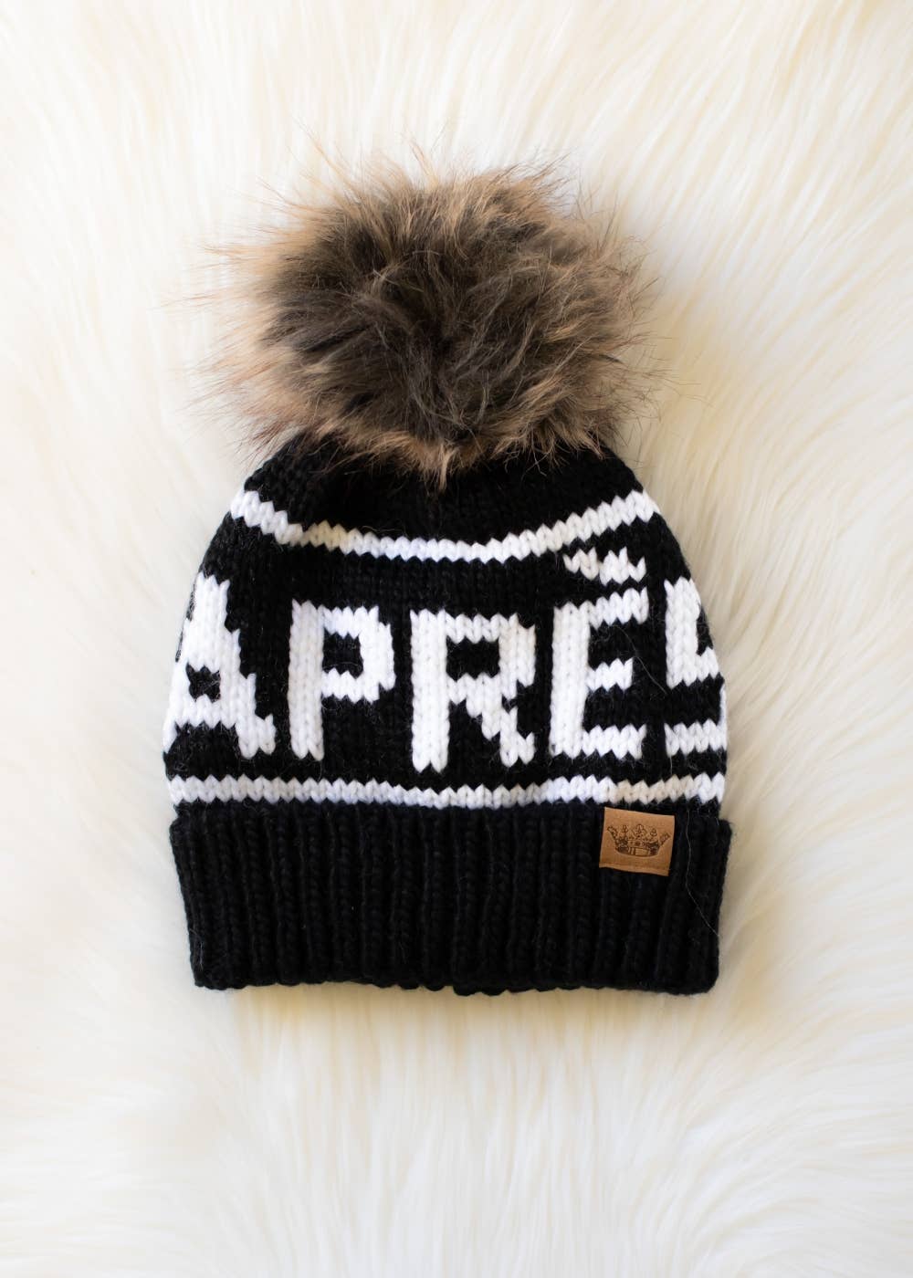 Pom Hat-Black & White Apres