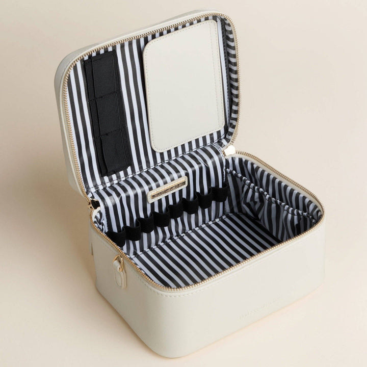 Jetsetter Train Case-Preto Black