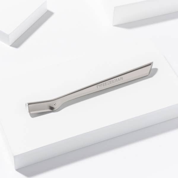 Retail-Metal Brow Razor