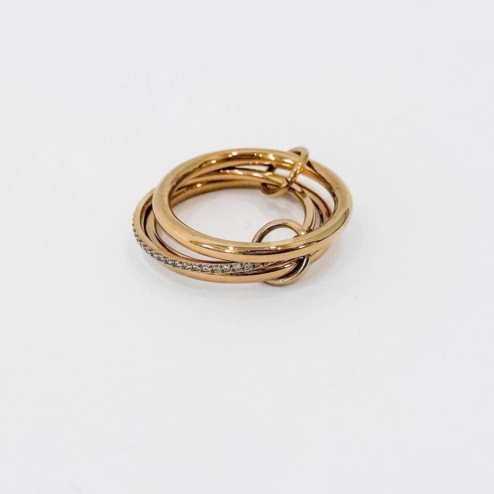 H2O Ring Layered In Diamonds