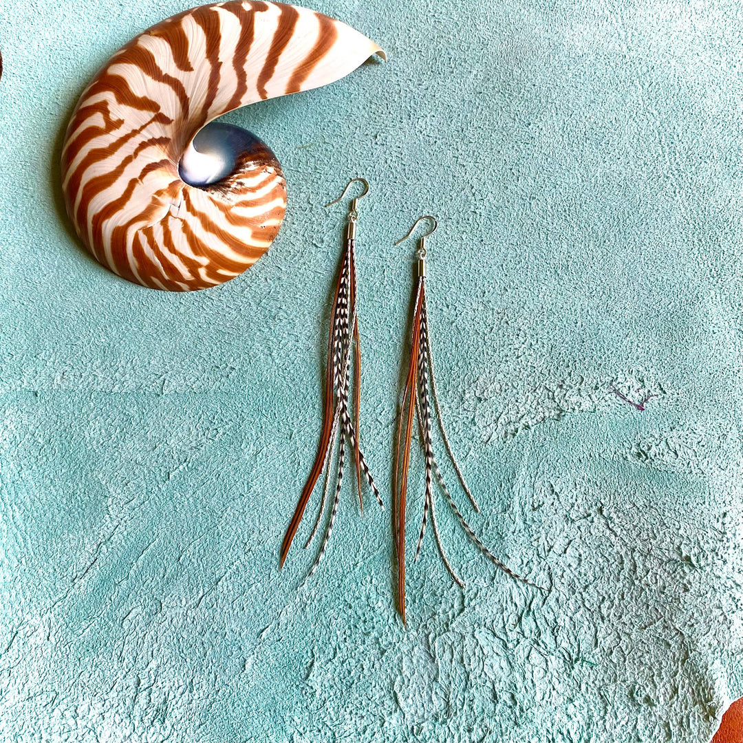 Earrings FREEBIRDS COLLECTION: Mini Feather-Griz/Fawn/Silv